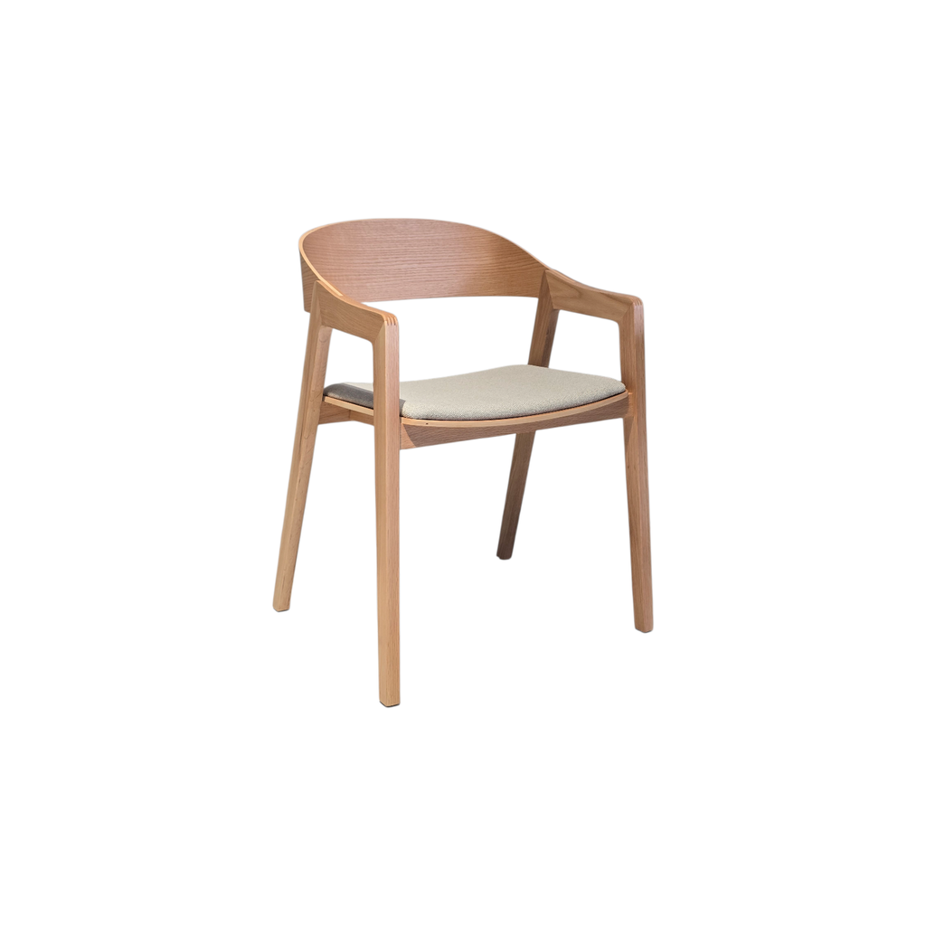SILLA WD-1797(C), CUERPO EN MADERA CEDRO NATURAL, TAPIZADA EN TELA GRIS CLARO SD659, MEYCY HOME