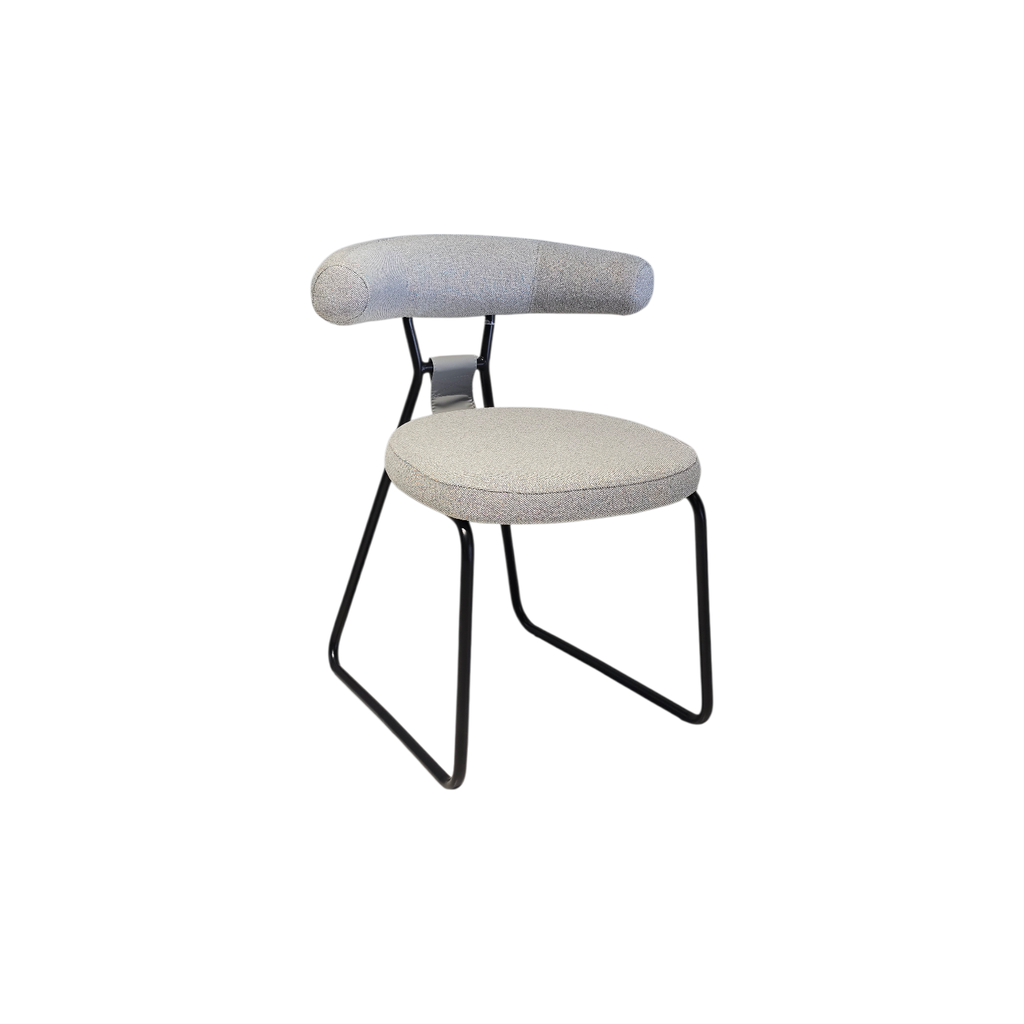 SILLA DC-S207C, ESTRUCTURA EN METAL NEGRO, TAPIZADA EN TELA GRIS CLARO SD659, MEYCY HOME