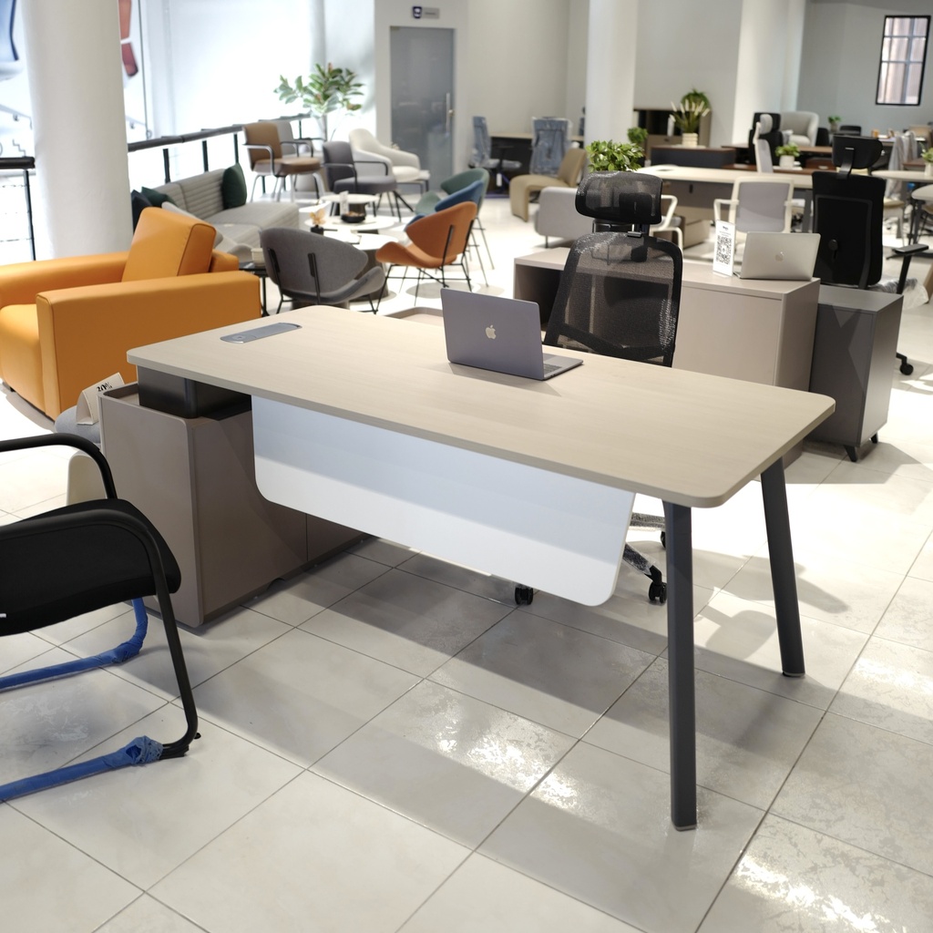MESA ESCRITORIO EJECUTIVO STEEL (S22T-16)  - TOPE MADERA CLARA(NOCO WOOD) + COLOR GRIS PIEDRA OSCURO (STONE GRAY) - PATAS + DETALLES EN GRIS GRAFITO  - MUEBLE AUXILIAR MEDIDAS::  60" X63" IZQUIERDO 